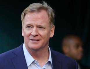 Goodell encourages NFL clubs to sign Colin Kaepernick