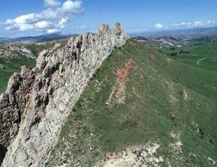 Naturally-formed wall in Central Anatolia’s Sivas vies to become tourism hotspot