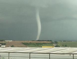 Tornado, heavy summer rain hit Istanbul