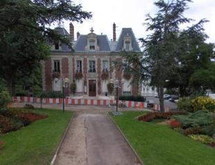 French suburb elects Turkish origin mayor