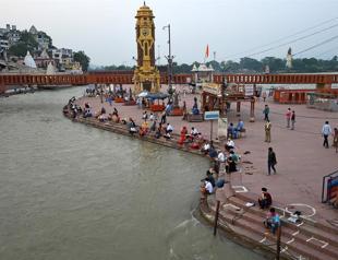 Pilgrims trickle back to Ganges as lockdown eases