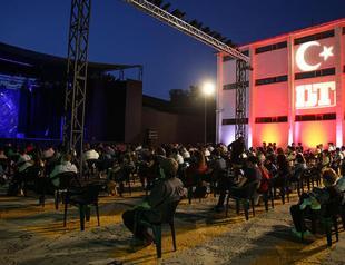 Turkish State Theaters reopen with open-air play