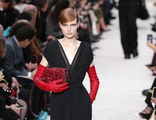 With no paparazzi or parties, Paris prepares for virtual fashion week