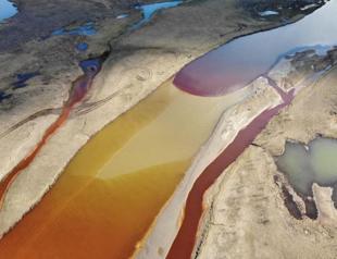 Russia asks mining giant to pay $2 bln for Arctic spill