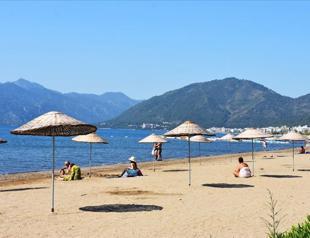 Marmaris exempts elderly foreign tourists from curfew