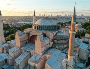 Hagia Sophia will open outside prayer time, says Turkey
