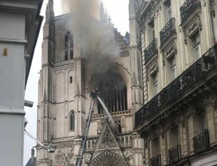 Fire damages cathedral in French city of Nantes