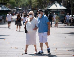 EU grapples over virus recovery plan, Barcelona in lockdown