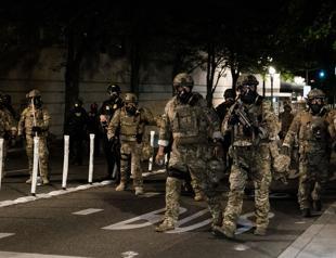 Portland mayor wants federal agents out of restive US city