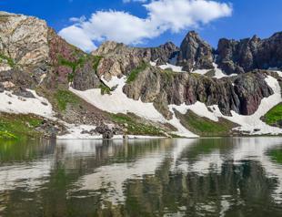 Lake Sat in ‘Alps of Yüksekova’ aims to become tourist hotspot