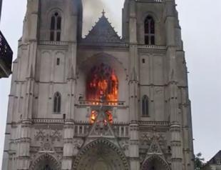 Volunteer confesses to setting French cathedral on fire