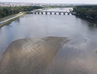 Water flow at Meriç River runs low, wells dry up in northwestern province of Edirne