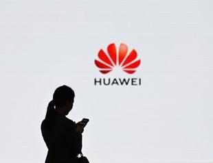 Huawei overtakes Samsung as top smartphone seller