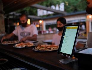Pizza restaurant launches Spains first virtual waiter app