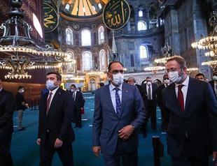 Turkish spokesperson, 30 envoys visit Hagia Sophia