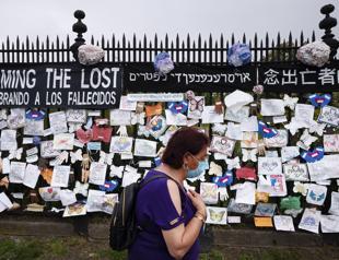 Brazil tops 100,000 virus deaths, Trump extends US economic aid