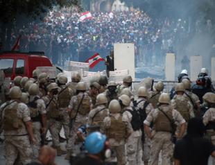 Electric night of Lebanon protests after blast