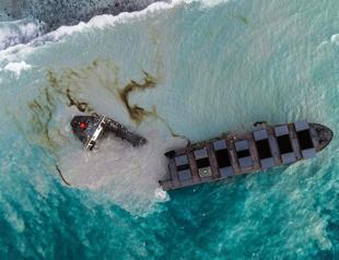 Ship that oozed oil off Mauritius coast splits in two