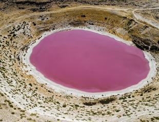 Central Anatolian lake turns pink due to bacteria