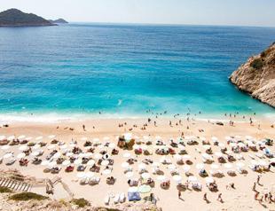 Turkey expects to host 15 million foreign tourists this year