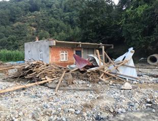 Death toll in northeastern Turkey floods hits 10