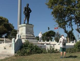 Turkey’s first Atatürk statue in Istanbul restored