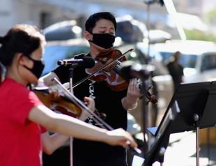 NY Philharmonic is back, pandemic-style