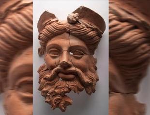 2,400-year-old mask unearthed in ancient city