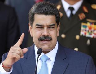 Venezuelan president says US spy captured near refineries