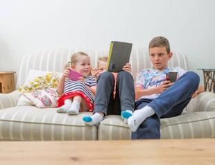 Children need digital parents on online platforms