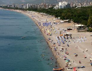 Antalya hosts nearly 2 million foreign tourists since January