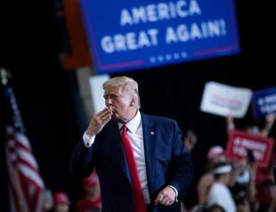 In defiance of Nevada governor, Trump holds indoor rally