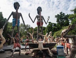 Thai temples put quirky spin on Buddhism