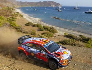 Neuville leads Rally Turkey at end of day 2