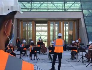 Concert hall construction workers get special classical music treat