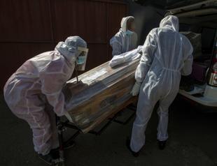 Testing drive unveiled as virus deaths pass one million