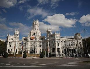 Spain to put entire capital under partial lockdown as cases rise