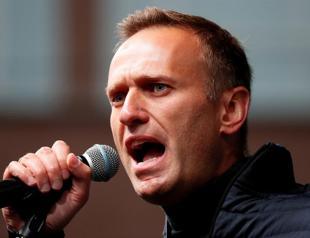 Defiant Navalny accuses Putin over poisoning