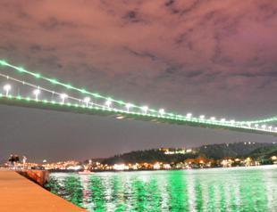 Istanbul bridges turn green to commemorate ‘World Cerebral Palsy Day’