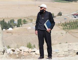 Urartian speaker quits job in castle