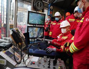On ship, Turkish leader announces 85 bln cubic metres of additional gas find