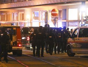 5 dead in Vienna shooting; attacker sympathized with ISIL