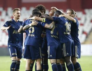 Fenerbahçe beat Antalyaspor with late penalty