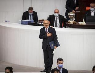 New finance minister vows market-friendly transformation