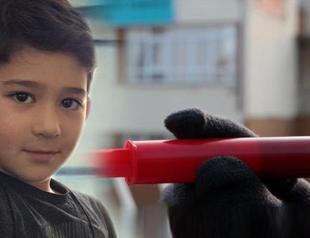 Expert report deems kid choking on chocolate tube was ‘at fault’