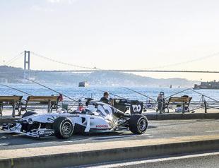 Hamilton poised to win 7th world title in Turkey