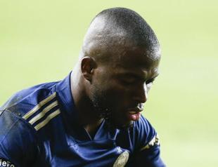 Fenerbahçe forward Valencia contracts virus