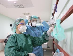 Virus caseloads weighing on Turkish hospitals, says health minister