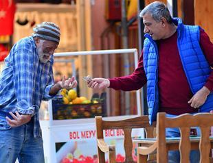 Actor makes 60 liras in half hour in guise of beggar