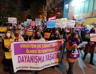 Women raise voice to end domestic violence on international day